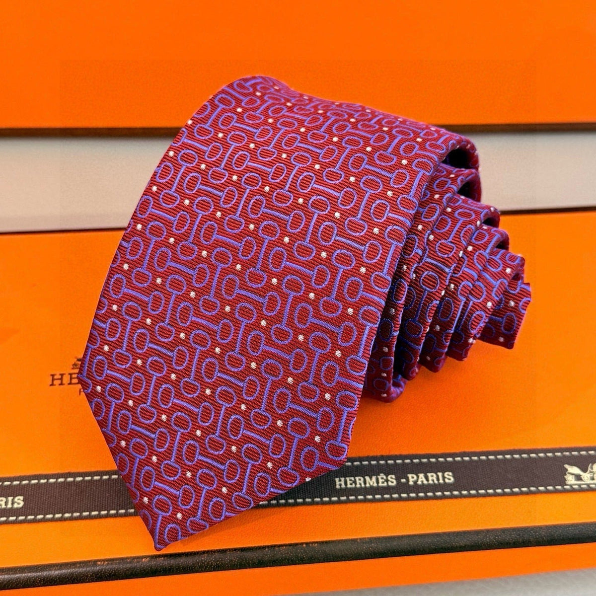 Hermes Style Men's Chain Motif Silk Tie