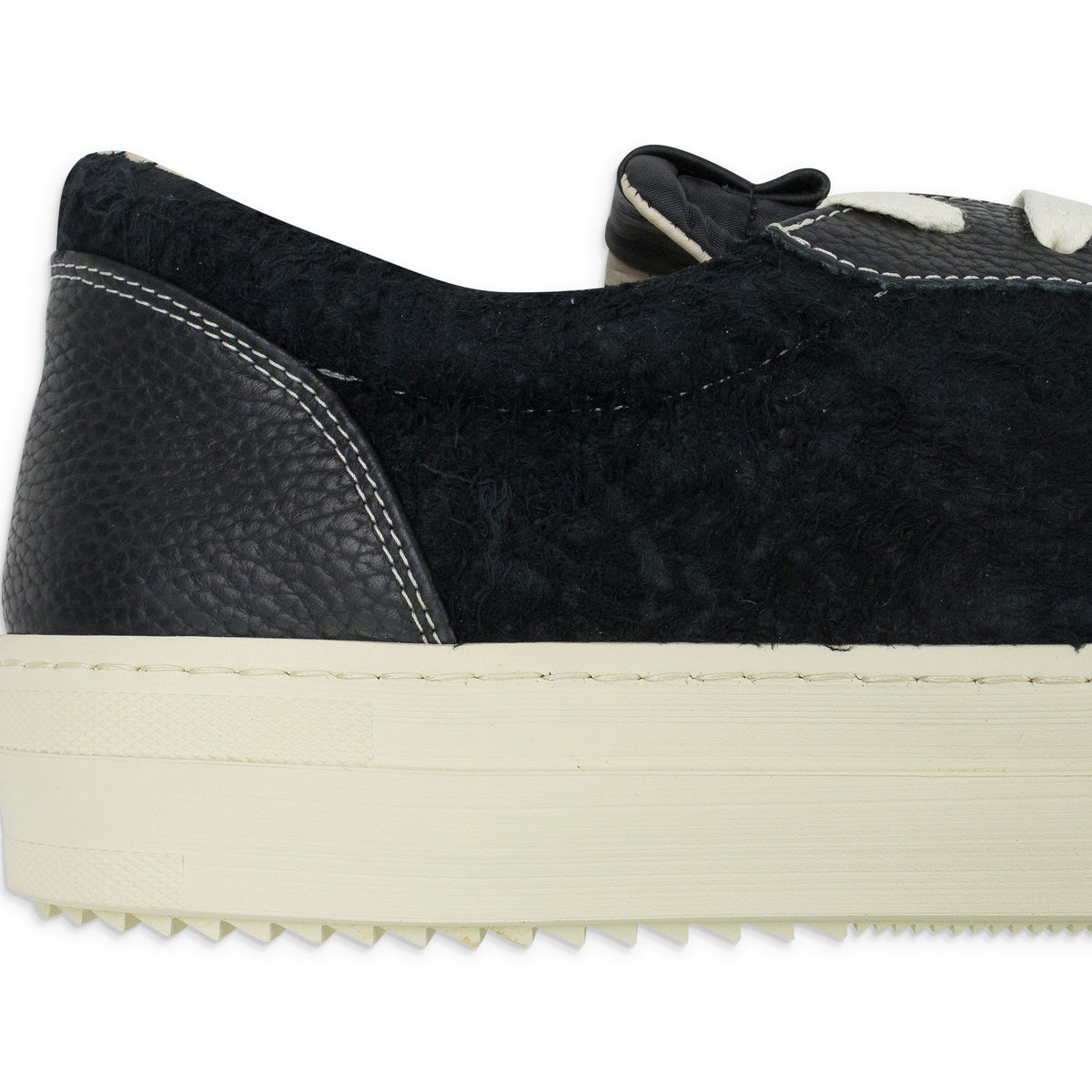 Black V1 Low Sneaker