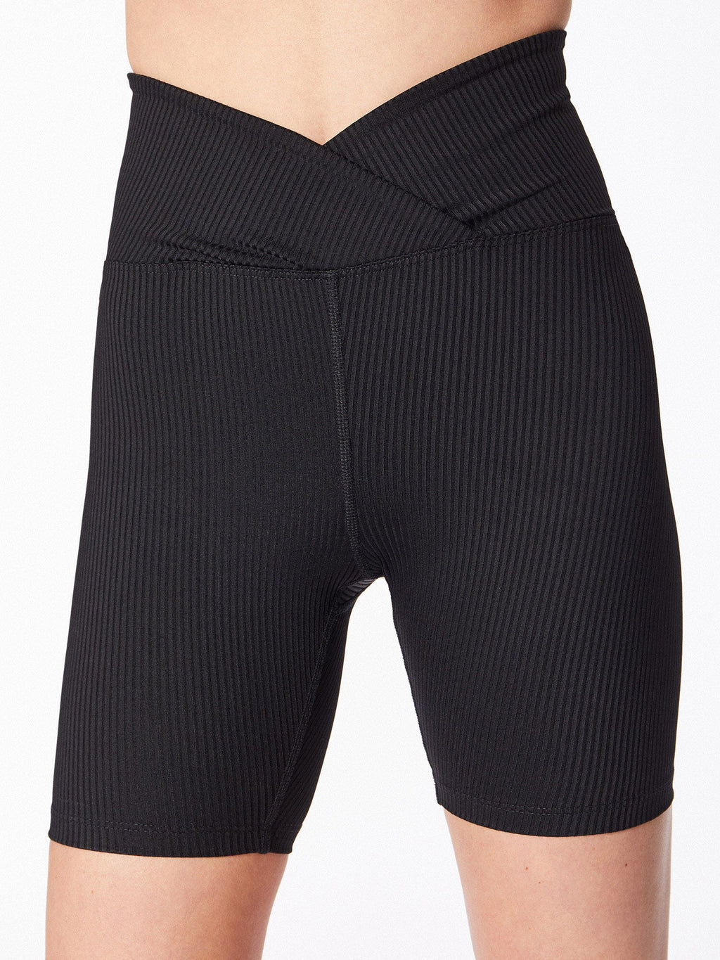 V WAIST BIKER SHORT