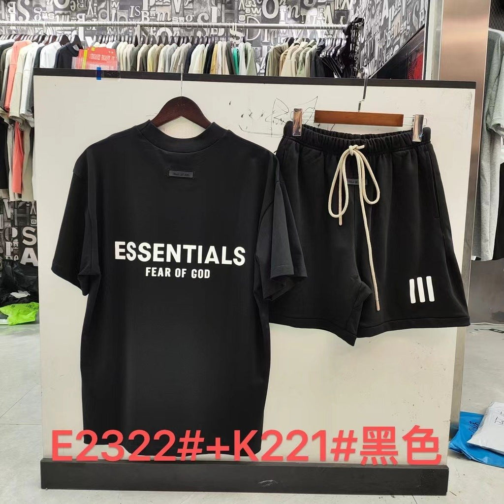 ESSENTIALS FEAR OF GOD III Graphic Short-Sleeve Set