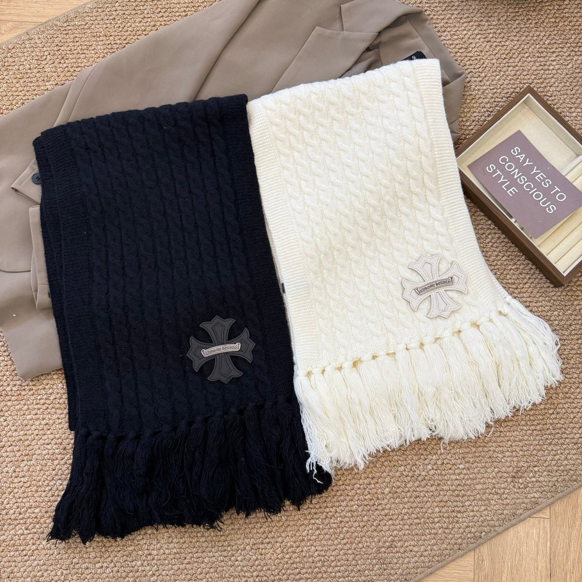 New York Yankees Style Cable-Knit Fringe Scarf