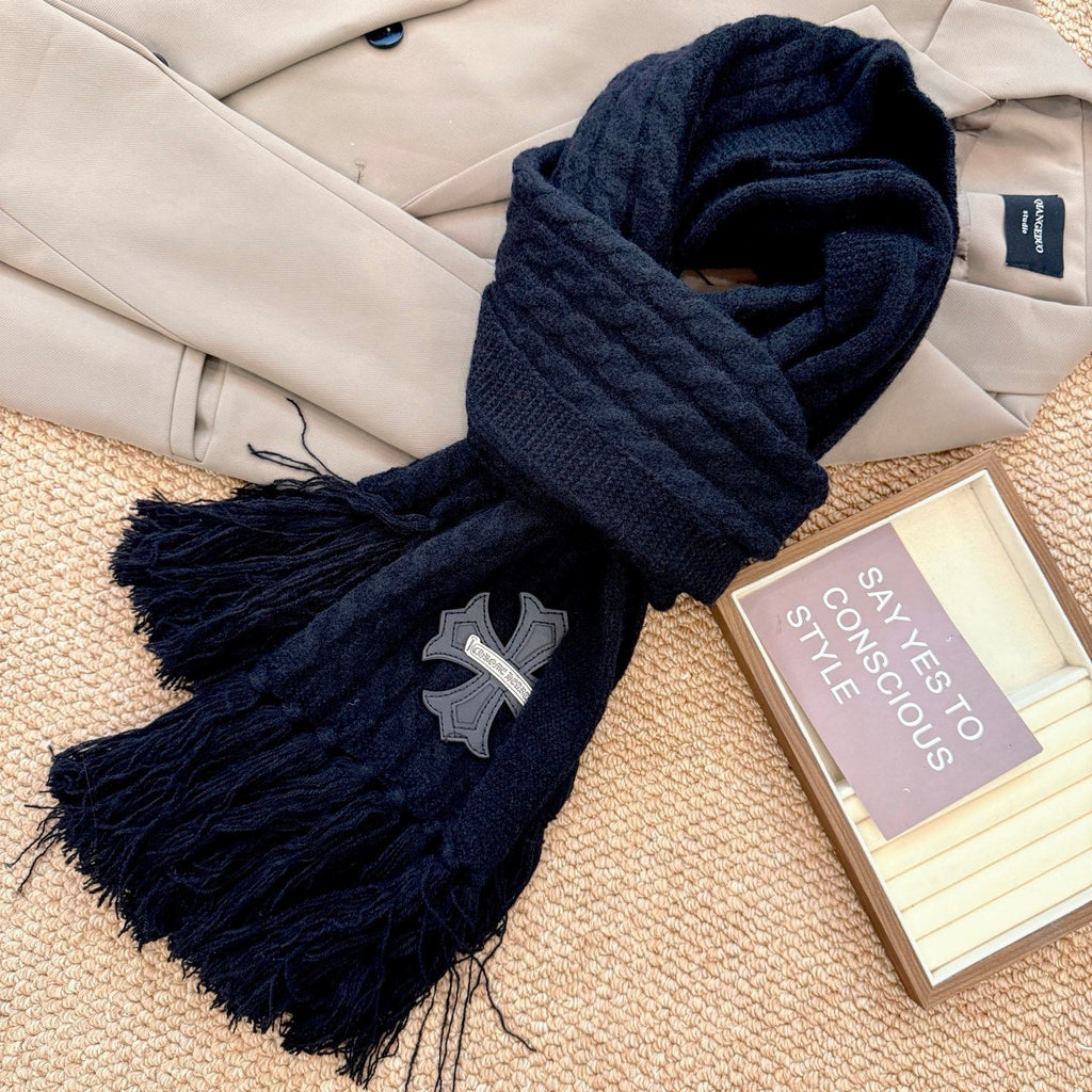 New York Yankees Style Cable-Knit Fringe Scarf