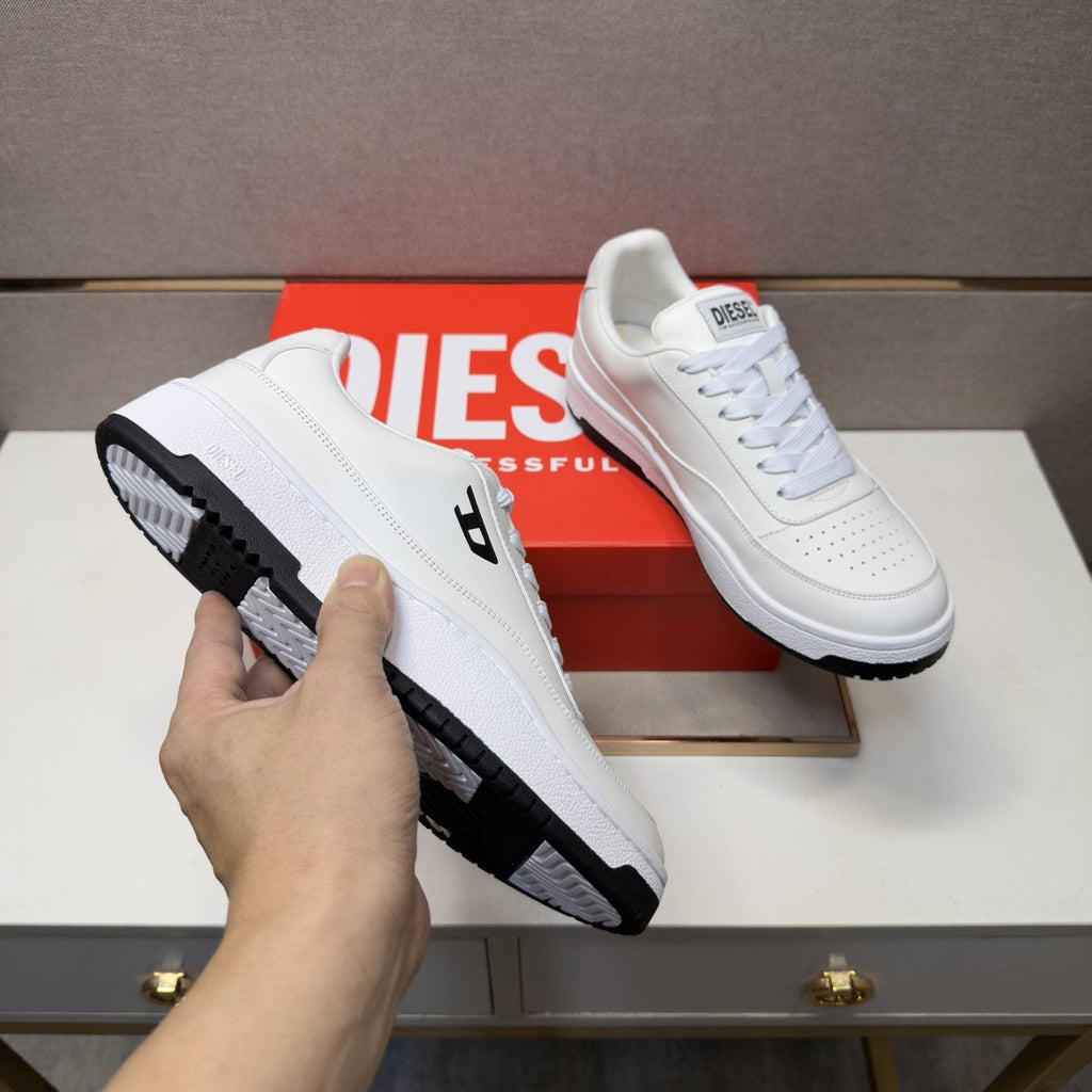 Diesel Men's White and Black Low-Top Sneakers