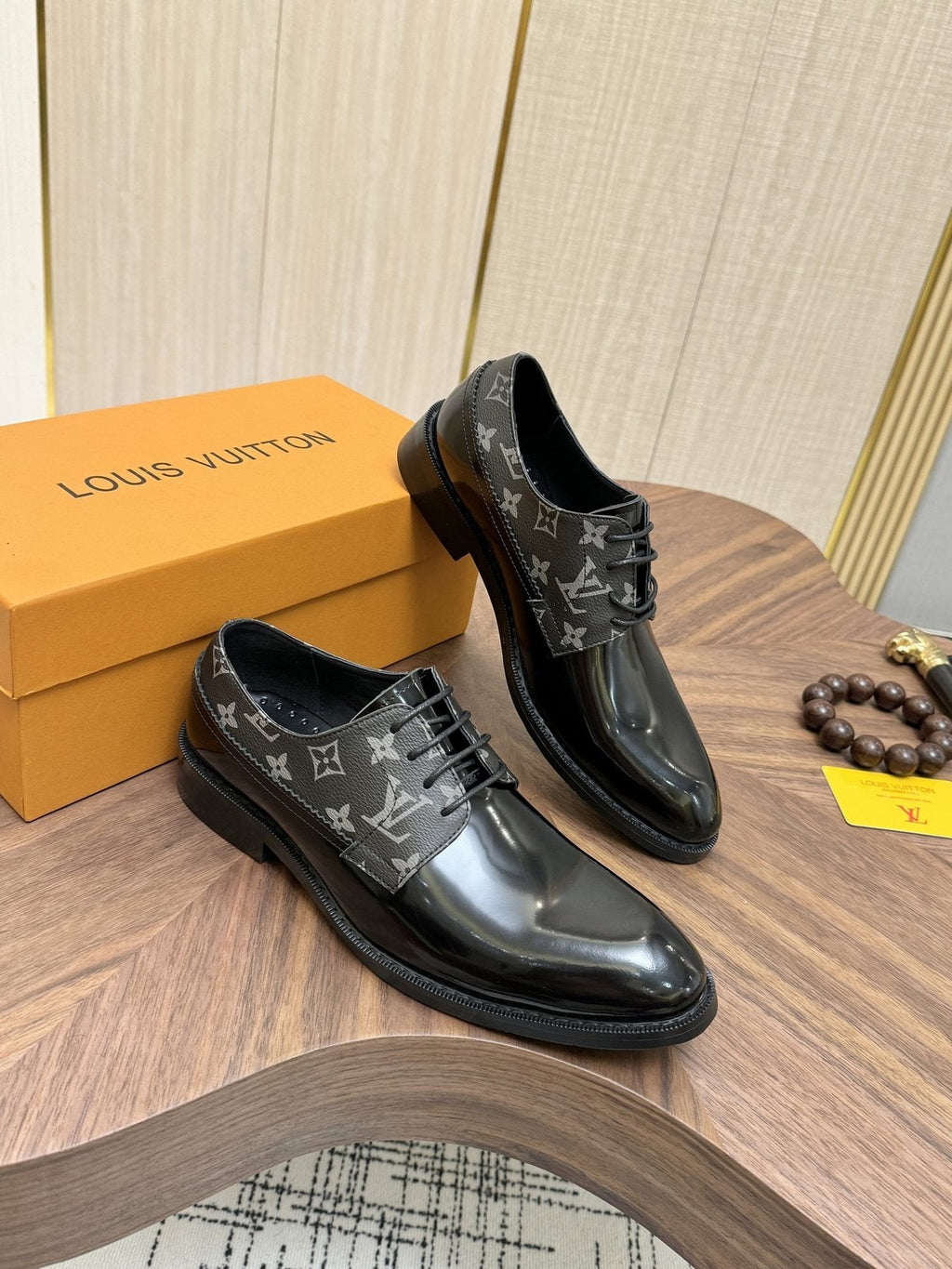 Louis Vuitton Black and Gray Lace-Up Dress Shoes