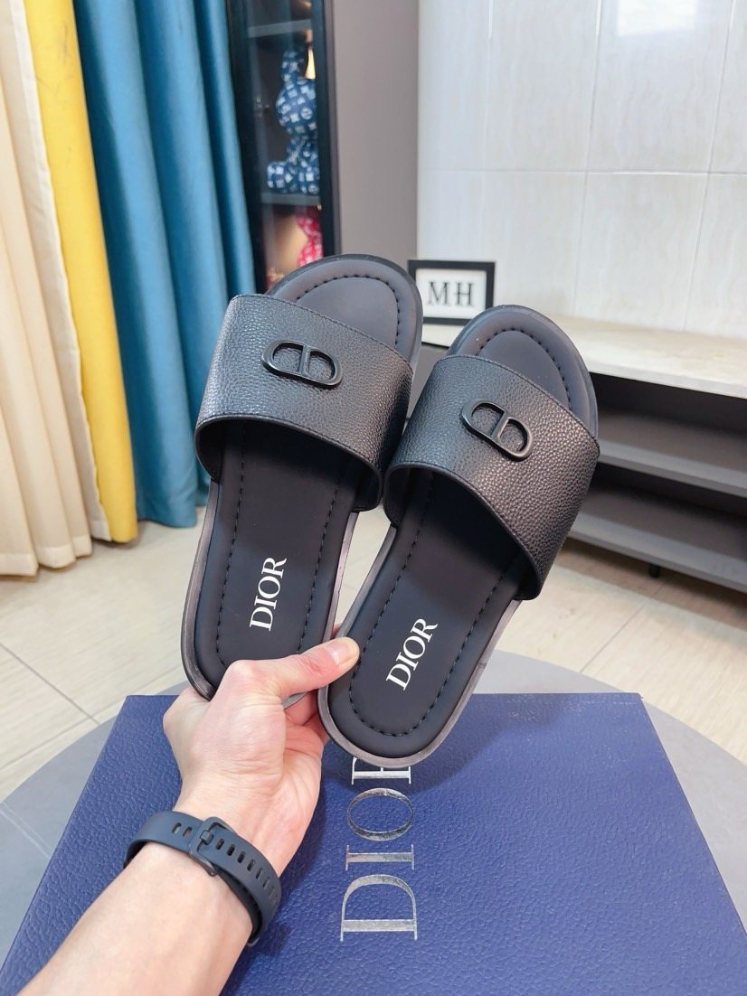 Dior Men's Textured Buckle Slide Sandals