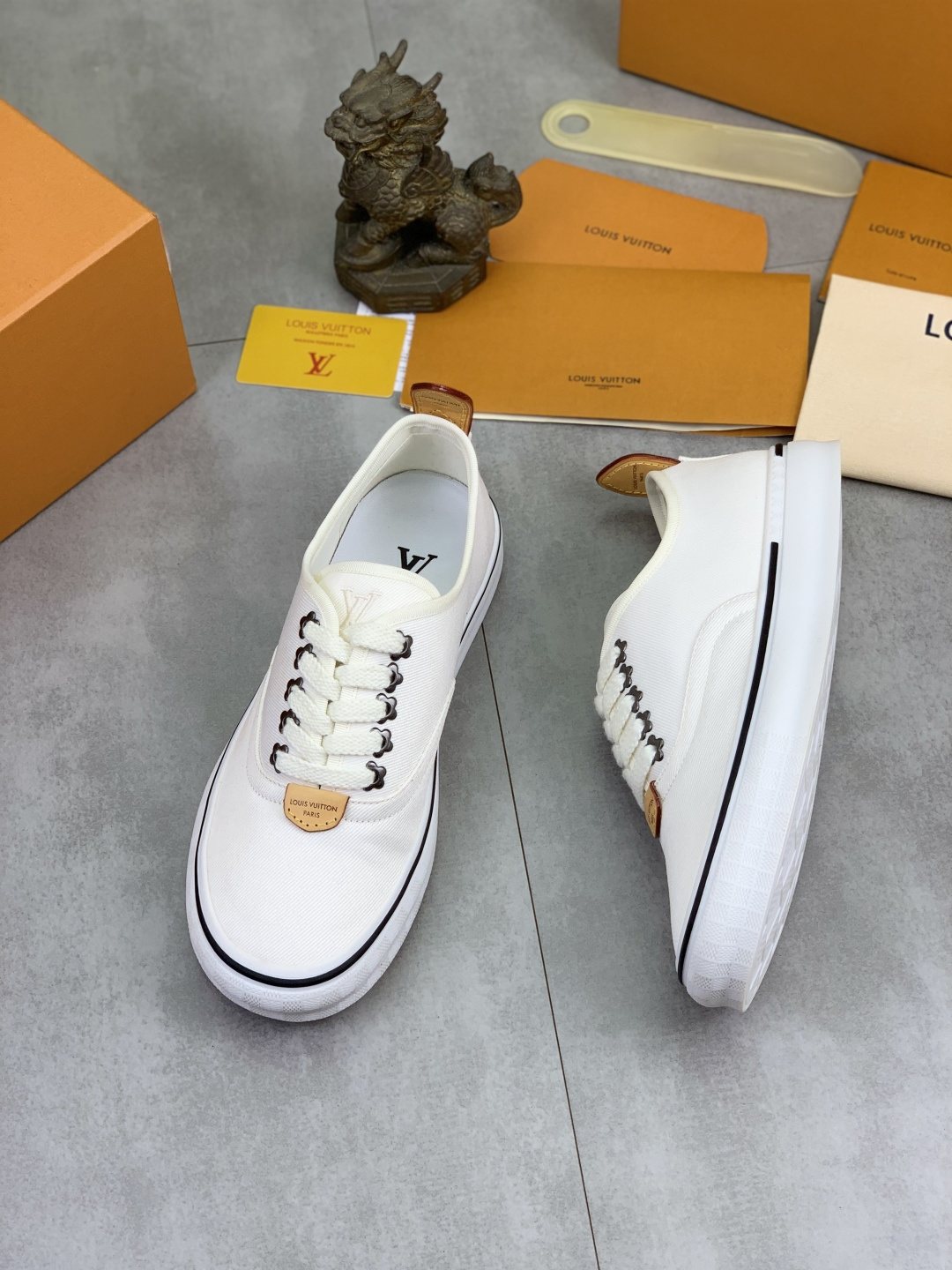 Louis Vuitton Run 2.0 Low-Top Sneakers